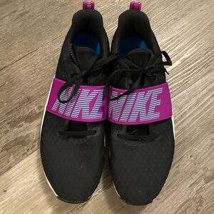 Nike tennis shoes excellent condition